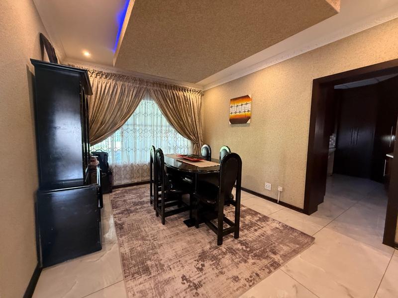 4 Bedroom Property for Sale in Flora Gardens Gauteng