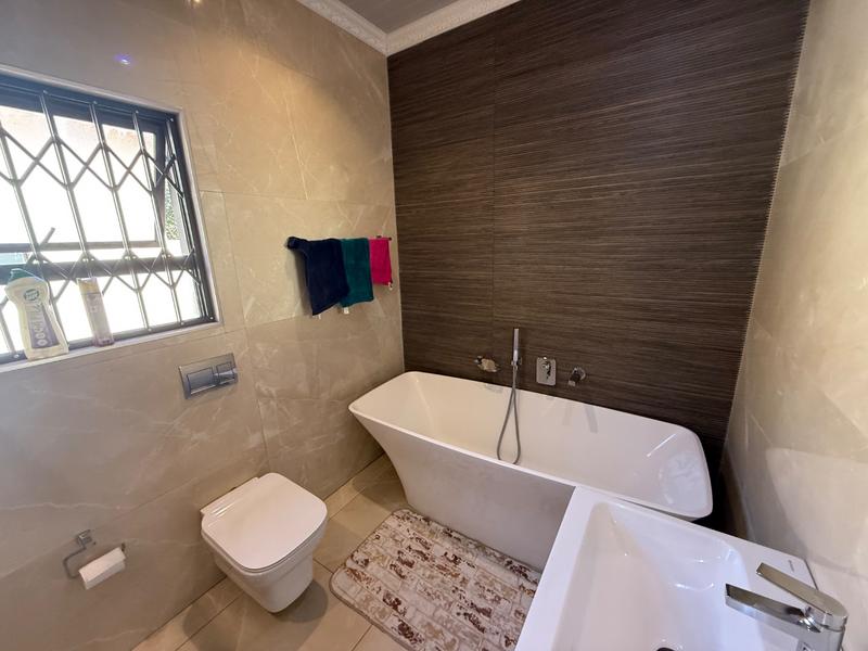 4 Bedroom Property for Sale in Flora Gardens Gauteng
