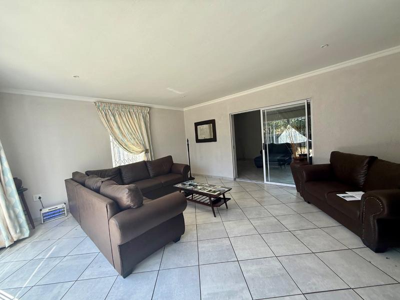 4 Bedroom Property for Sale in Flora Gardens Gauteng