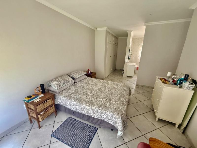 4 Bedroom Property for Sale in Flora Gardens Gauteng