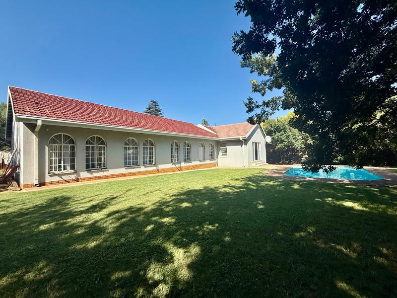 4 Bedroom Property for Sale in Flora Gardens Gauteng