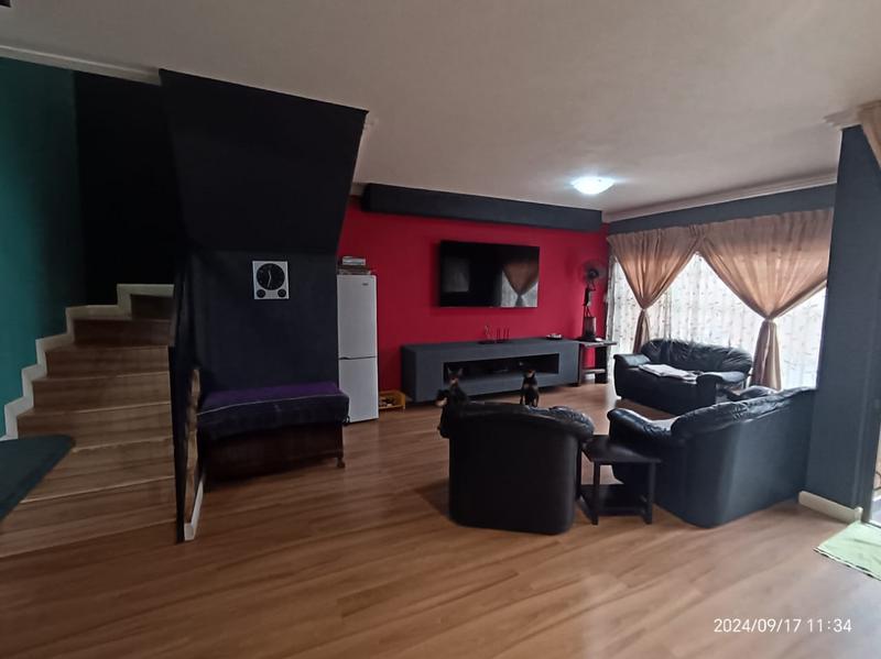 3 Bedroom Property for Sale in Flora Gardens Gauteng