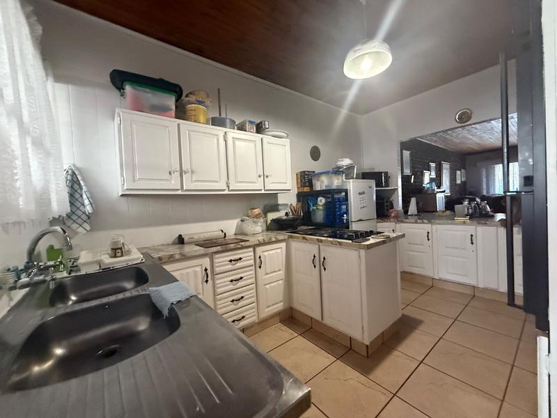 2 Bedroom Property for Sale in Flora Gardens Gauteng