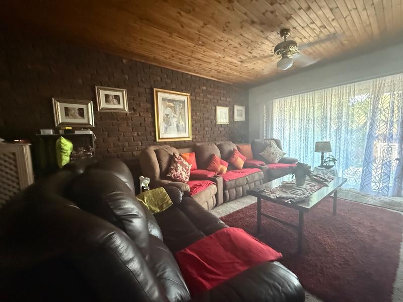 2 Bedroom Property for Sale in Flora Gardens Gauteng