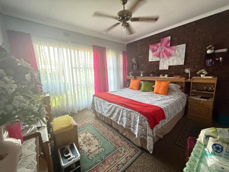 2 Bedroom Property for Sale in Flora Gardens Gauteng