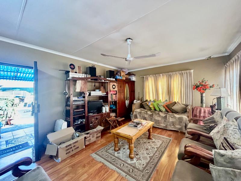 5 Bedroom Property for Sale in Flora Gardens Gauteng