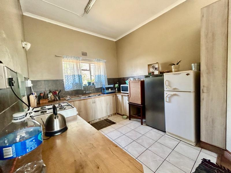 5 Bedroom Property for Sale in Flora Gardens Gauteng