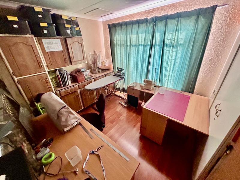 5 Bedroom Property for Sale in Flora Gardens Gauteng