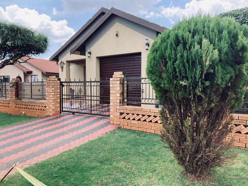 3 Bedroom Property for Sale in Sebokeng Zone 12 Gauteng