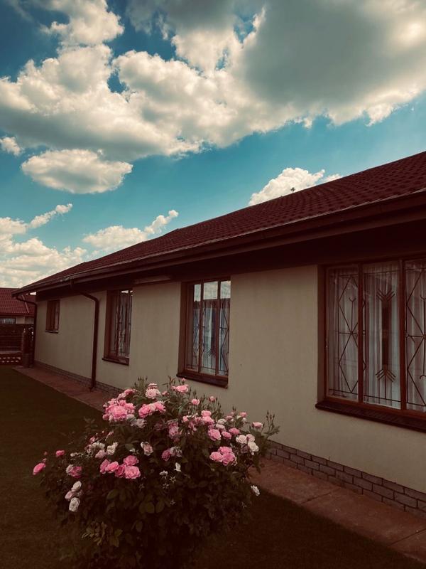 3 Bedroom Property for Sale in Sebokeng Zone 12 Gauteng
