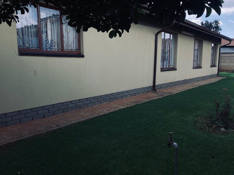 3 Bedroom Property for Sale in Sebokeng Zone 12 Gauteng