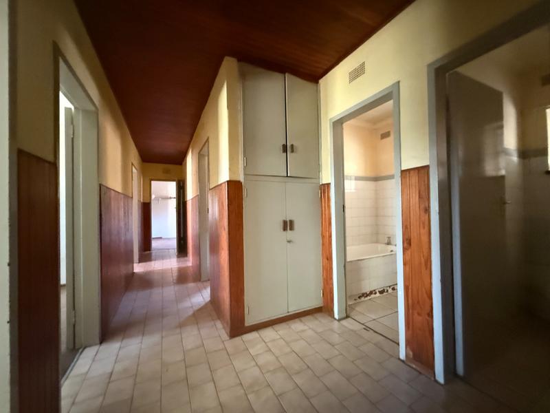 4 Bedroom Property for Sale in Vanderbijlpark CE 2 Gauteng