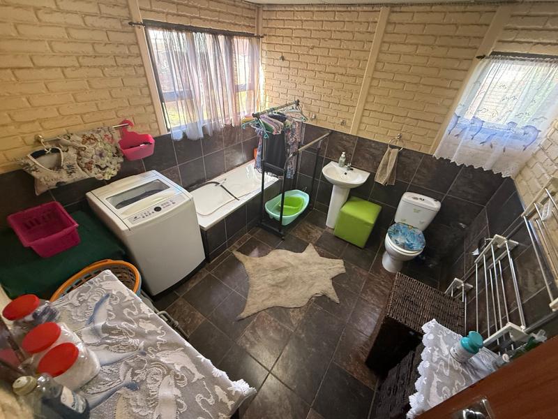 4 Bedroom Property for Sale in Vanderbijlpark CE 2 Gauteng