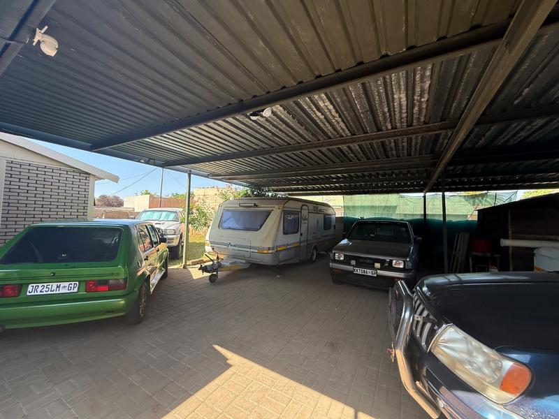 4 Bedroom Property for Sale in Vanderbijlpark CE 2 Gauteng