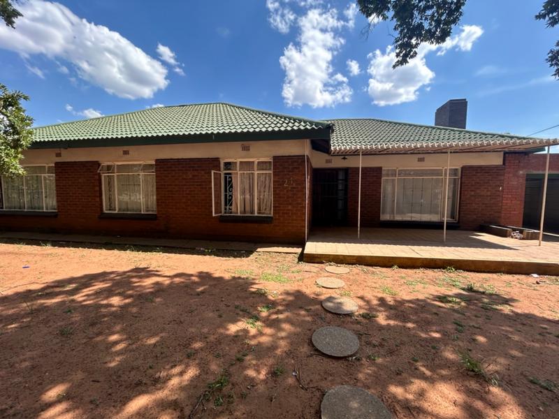 4 Bedroom Property for Sale in Vanderbijlpark CE 2 Gauteng
