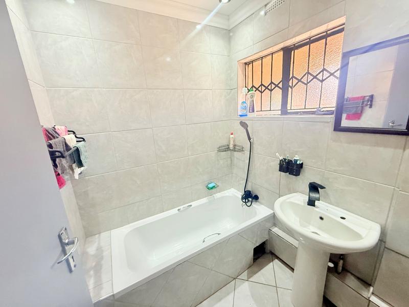 3 Bedroom Property for Sale in Vanderbijlpark CE 2 Gauteng
