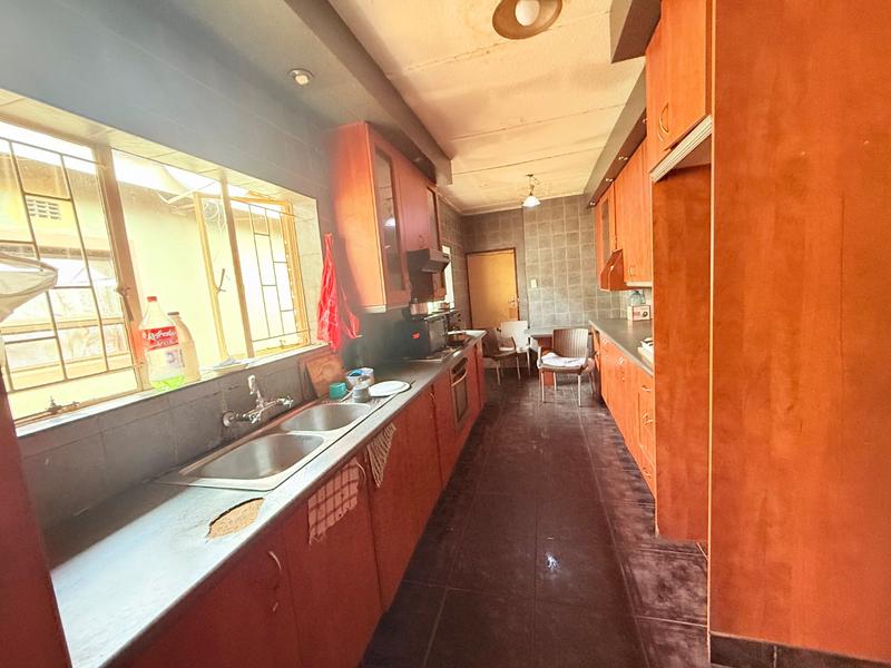 8 Bedroom Property for Sale in Vanderbijlpark CE 2 Gauteng