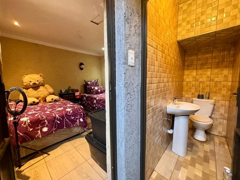 4 Bedroom Property for Sale in Vanderbijlpark CE Gauteng