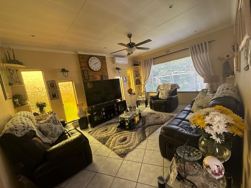 3 Bedroom Property for Sale in Vanderbijlpark CE 4 Gauteng