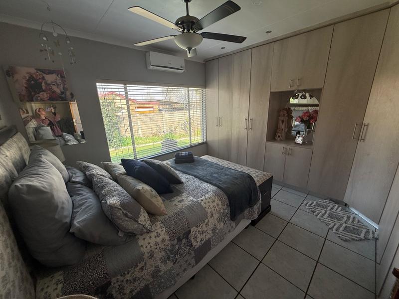 3 Bedroom Property for Sale in Vanderbijlpark CE 4 Gauteng