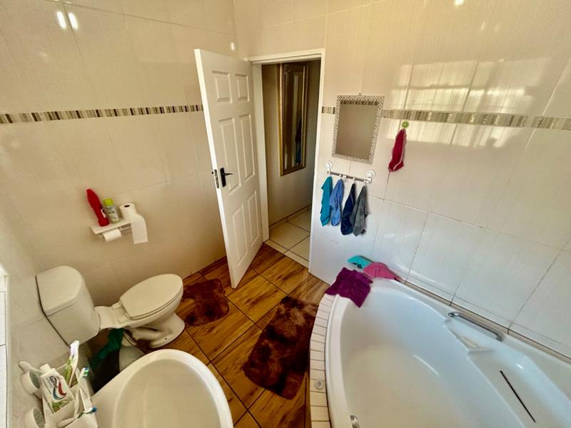 4 Bedroom Property for Sale in Vanderbijlpark CE Gauteng