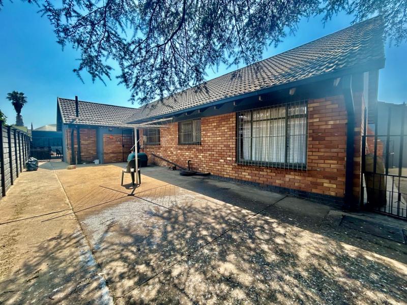 4 Bedroom Property for Sale in Vanderbijlpark CE Gauteng