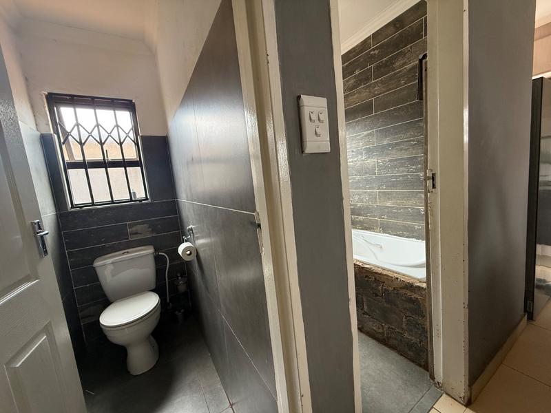 2 Bedroom Property for Sale in Vanderbijlpark CE 7 Gauteng