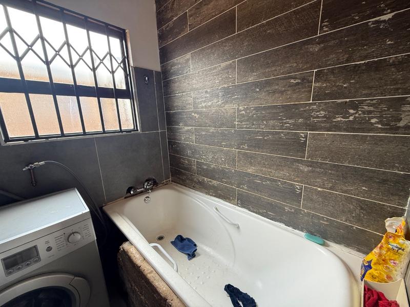 2 Bedroom Property for Sale in Vanderbijlpark CE 7 Gauteng