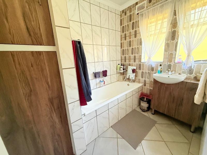 3 Bedroom Property for Sale in Vanderbijlpark CW 1 Gauteng