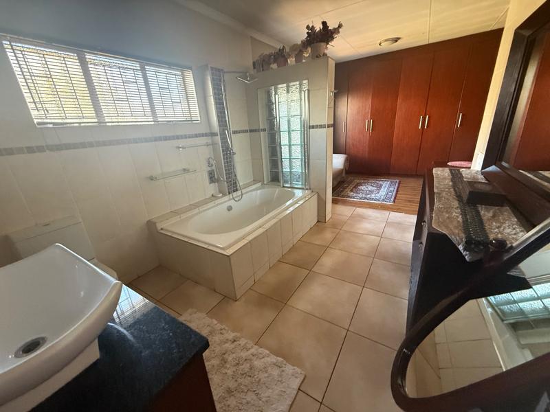 3 Bedroom Property for Sale in Vanderbijlpark CW 1 Gauteng