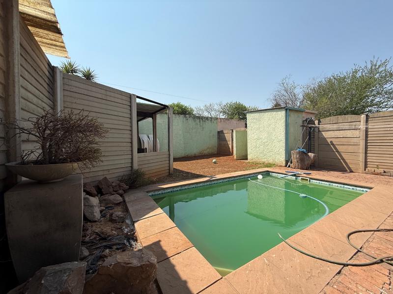 3 Bedroom Property for Sale in Vanderbijlpark CW Gauteng