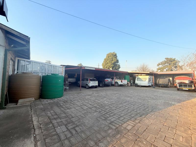 8 Bedroom Property for Sale in Vanderbijlpark CW Gauteng