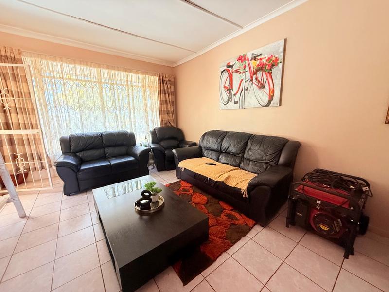 2 Bedroom Property for Sale in Vanderbijlpark CW Gauteng