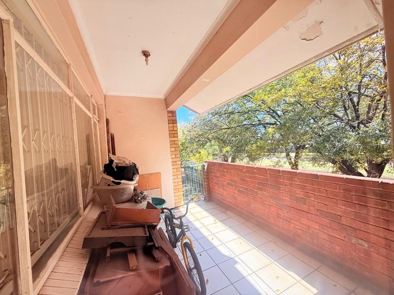 2 Bedroom Property for Sale in Vanderbijlpark CW Gauteng