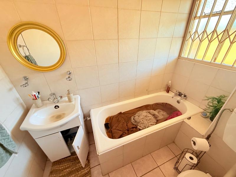 2 Bedroom Property for Sale in Vanderbijlpark CW Gauteng