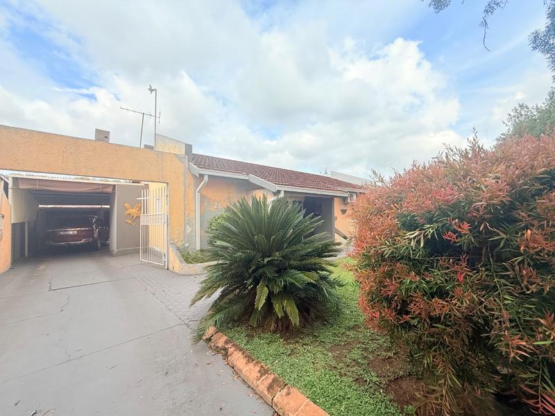 4 Bedroom Property for Sale in Vanderbijlpark CW Gauteng