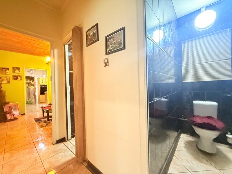 4 Bedroom Property for Sale in Vanderbijlpark CW Gauteng