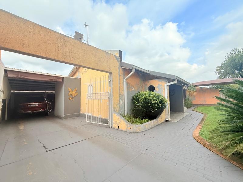 4 Bedroom Property for Sale in Vanderbijlpark CW Gauteng