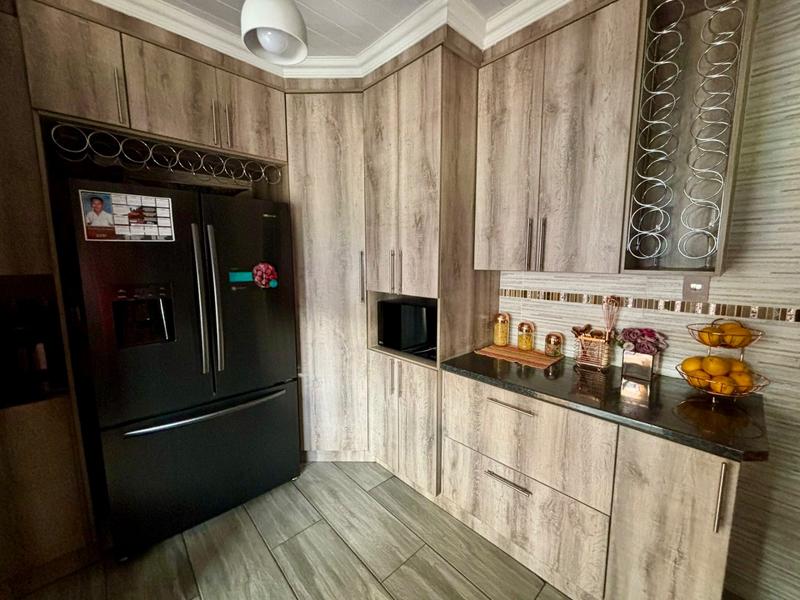 3 Bedroom Property for Sale in Vanderbijlpark CW Gauteng