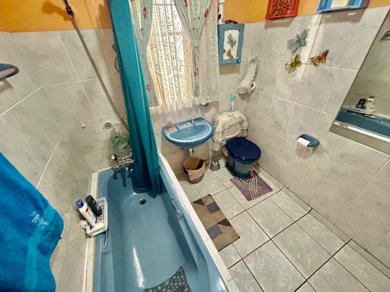 2 Bedroom Property for Sale in Vanderbijlpark CW Gauteng