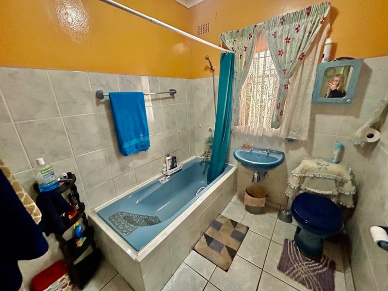 2 Bedroom Property for Sale in Vanderbijlpark CW Gauteng