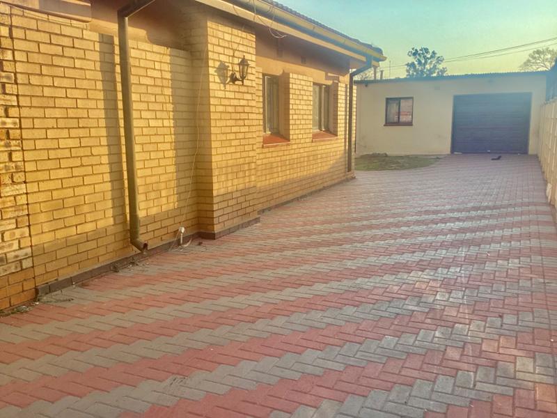 4 Bedroom Property for Sale in Vanderbijlpark CW Gauteng