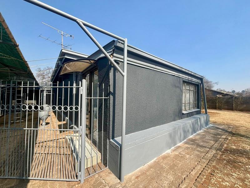 3 Bedroom Property for Sale in Vanderbijlpark CW Gauteng