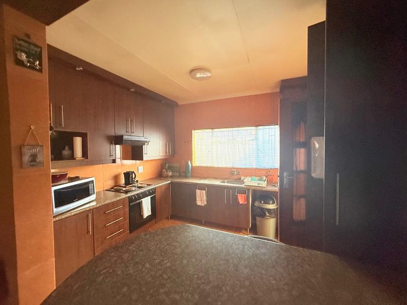 3 Bedroom Property for Sale in Vanderbijlpark CW 3 Gauteng