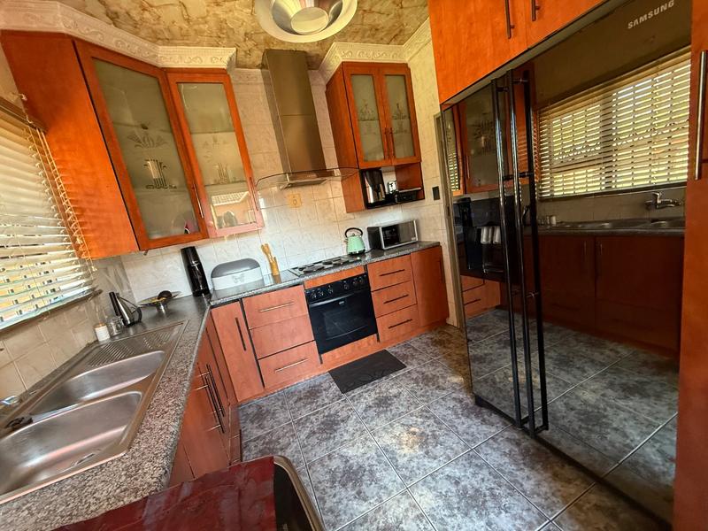 3 Bedroom Property for Sale in Vanderbijlpark CW 3 Gauteng