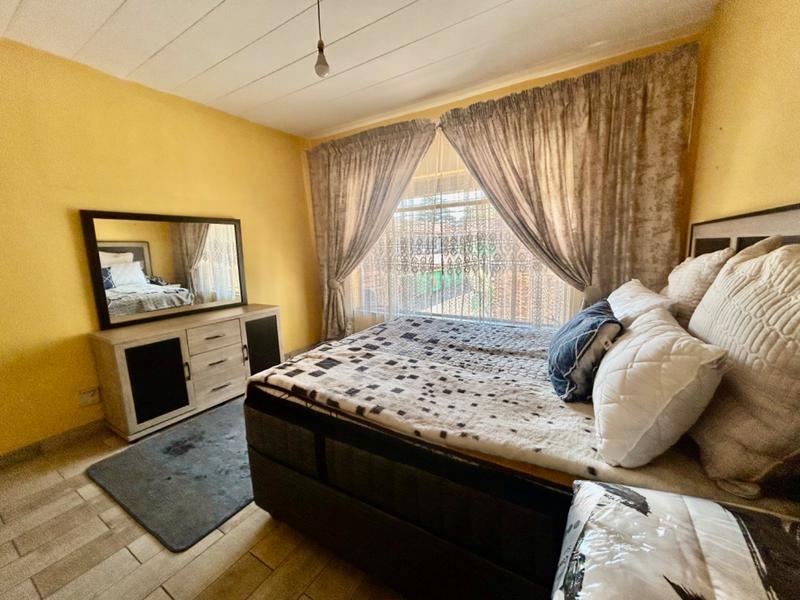 2 Bedroom Property for Sale in Vanderbijlpark CW 3 Gauteng