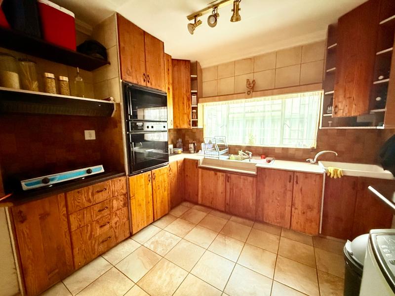 4 Bedroom Property for Sale in Vanderbijlpark CW 3 Gauteng
