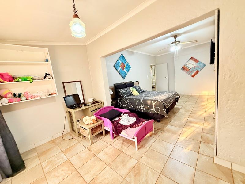 4 Bedroom Property for Sale in Vanderbijlpark CW 3 Gauteng