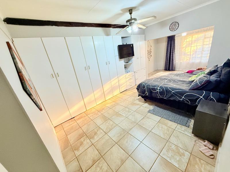4 Bedroom Property for Sale in Vanderbijlpark CW 3 Gauteng