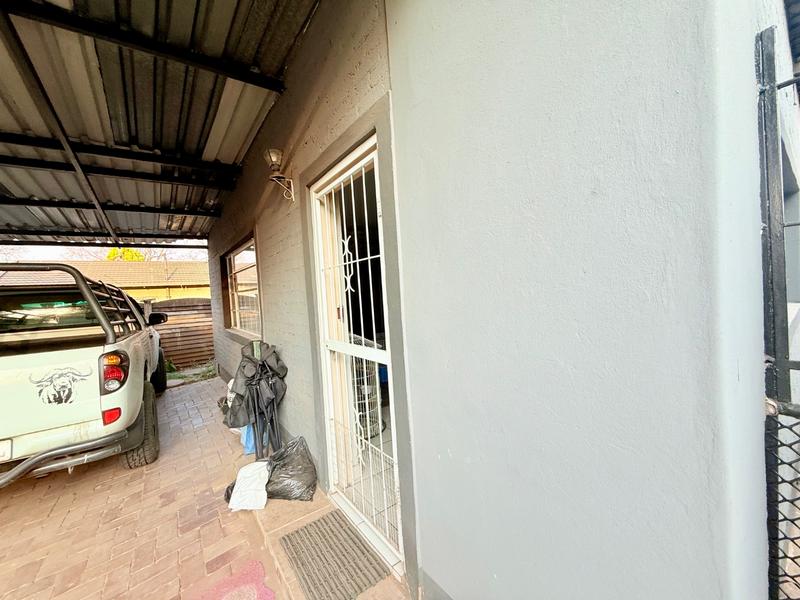 4 Bedroom Property for Sale in Vanderbijlpark CW 3 Gauteng